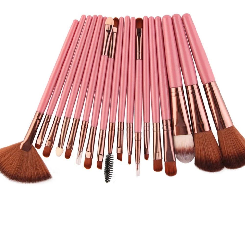 SOLD OUT! 18pc w/Travel Bag Makeup Brush Set - Picture 4 of 8